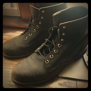 Chippewa boots men’s size 12.